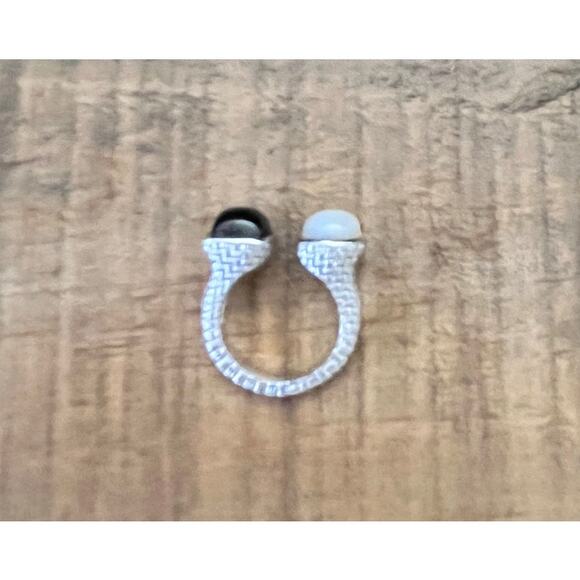 ARIVA Sterling Silver Mother of Pearl & Onyx Cuff Ring Sz 5 - Picture 1 of 8